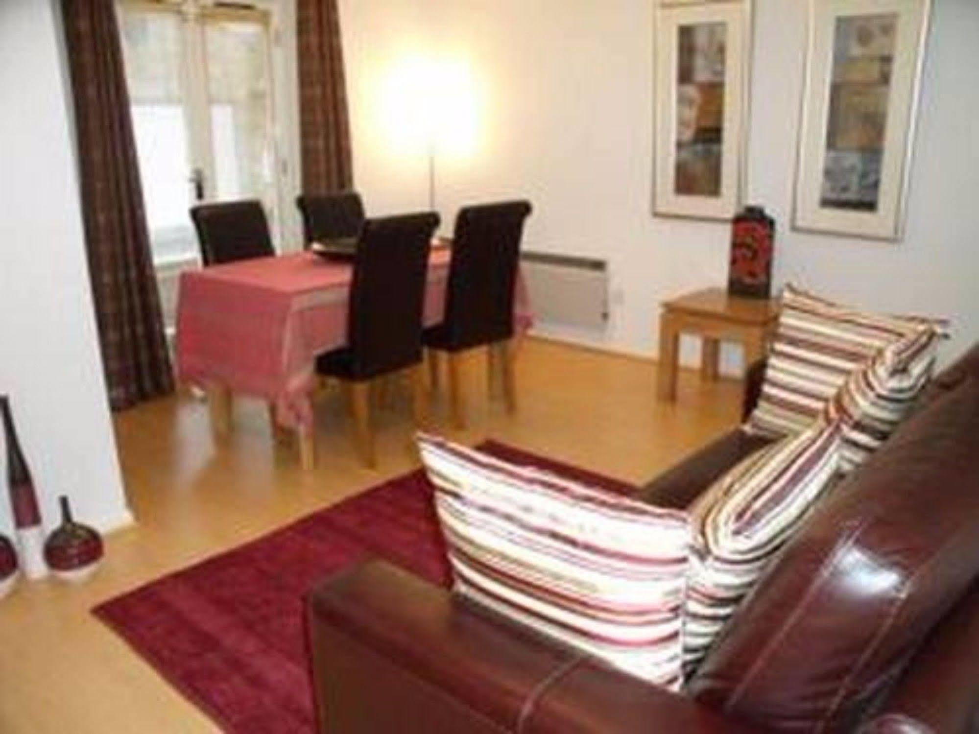 Chamberlin Court Apartment Кеймбридж Екстериор снимка